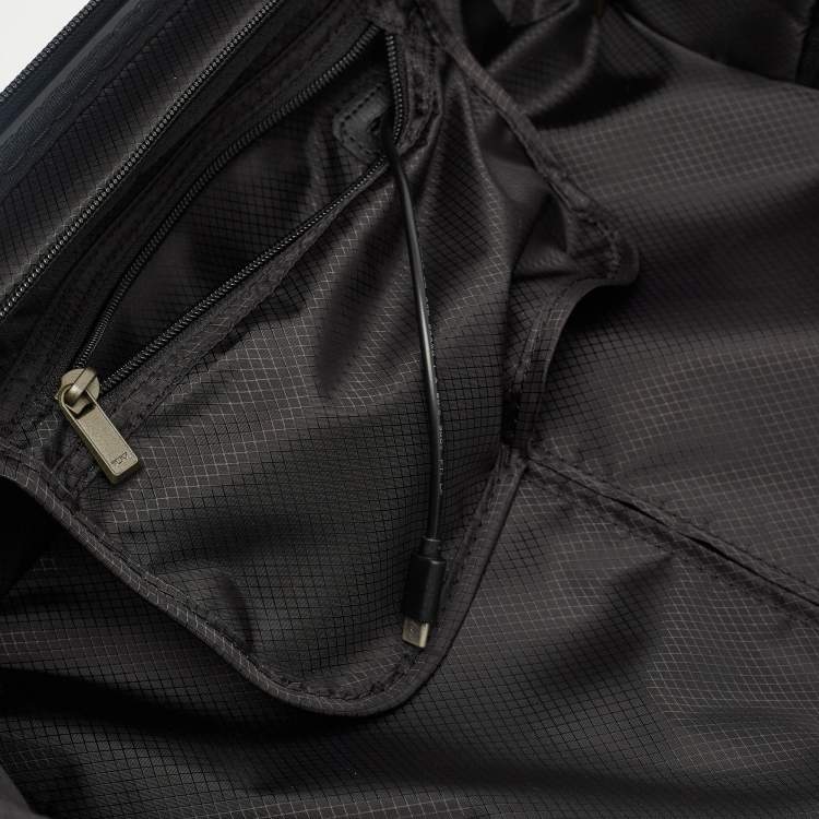 Pre Owned TUMI Black Polycarbonate 19 Degree Expandable Suitcase