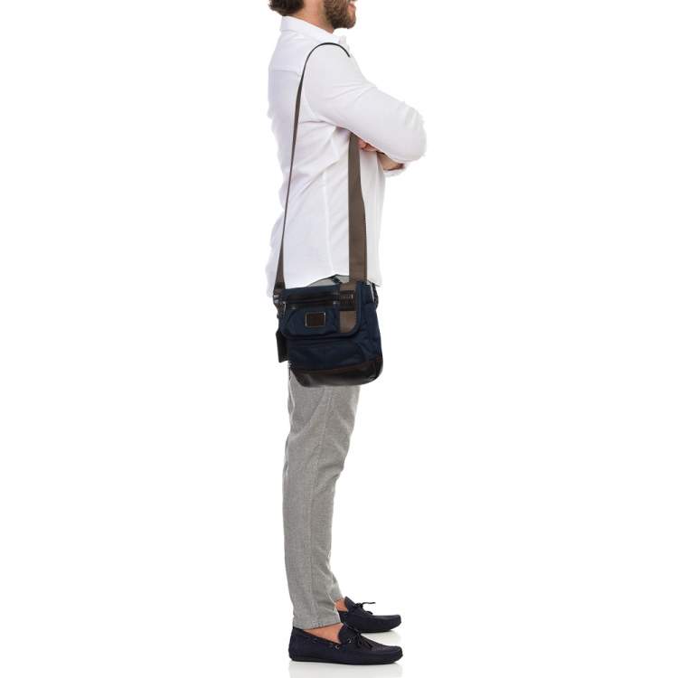 Pre Owned TUMI Navy Blue/Brown Canvas and Leather Alpha Bravo Barstow Messenger Bag