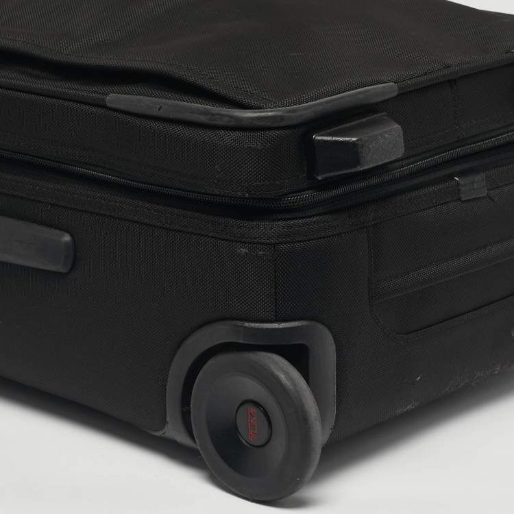 Pre Owned TUMI Black Nylon Alpha Bravo 2 International Office 4 Wheeled Carry On Luggage