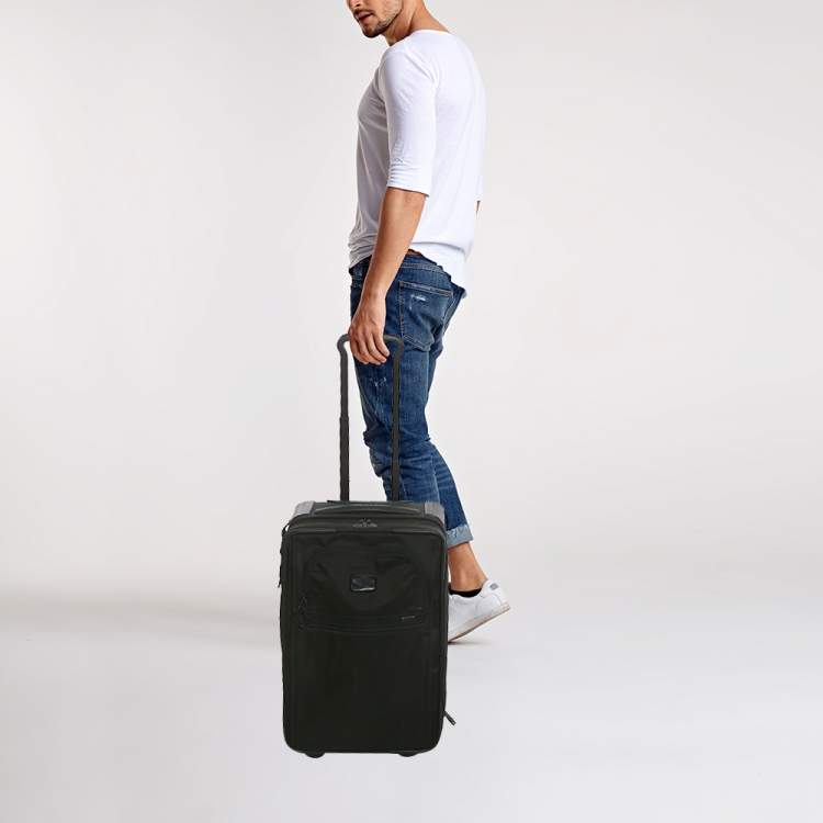 Pre Owned TUMI Black Nylon Alpha Bravo 2 International Office 4 Wheeled Carry On Luggage