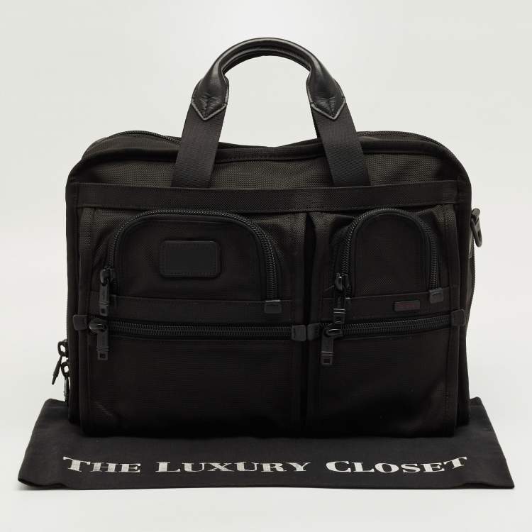 مملوكة مسبقًا حقيبة مستندات تومي ألفا 2 قابلة للتمدد نايليون سوداء