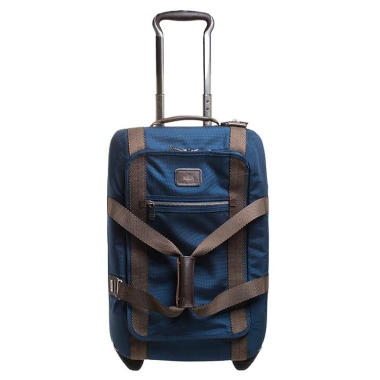 tumi suiter