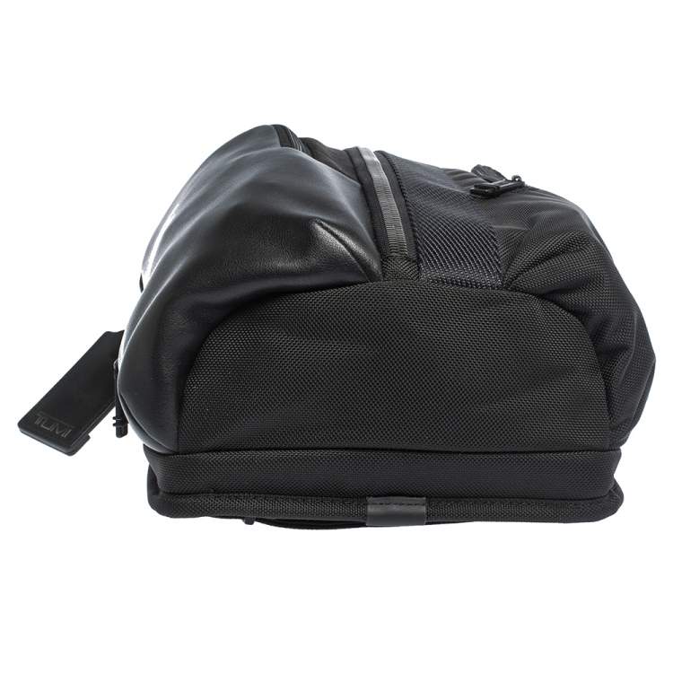 tumi saratoga leather