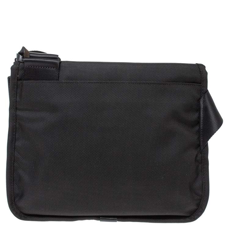 Pre Owned Tumi Black Nylon Messenger Bag