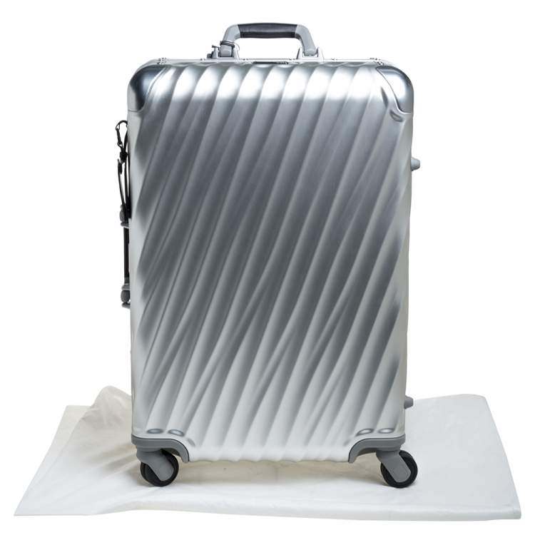 Pre Owned TUMI Silver Aluminum 4 Wheel Short Trip Packing Case 19 Degrees Luggage 65