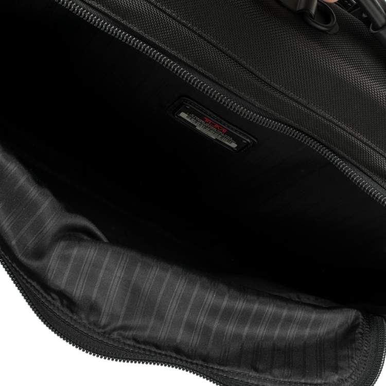 مملوكة مسبقًا TUMI Black Nylon Tri Fold Garment Luggage Travel Bag