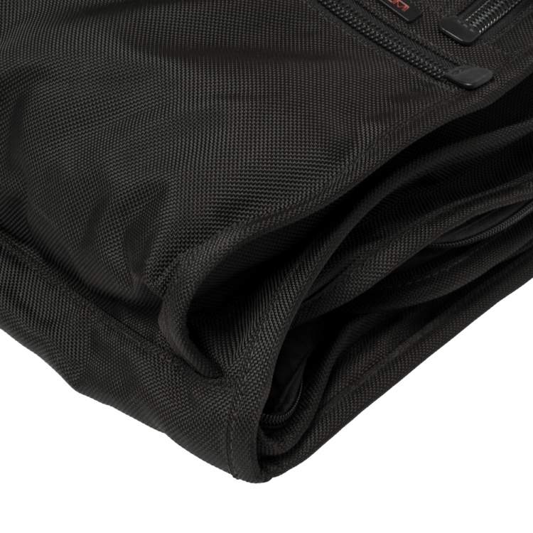 مملوكة مسبقًا TUMI Black Nylon Tri Fold Garment Luggage Travel Bag