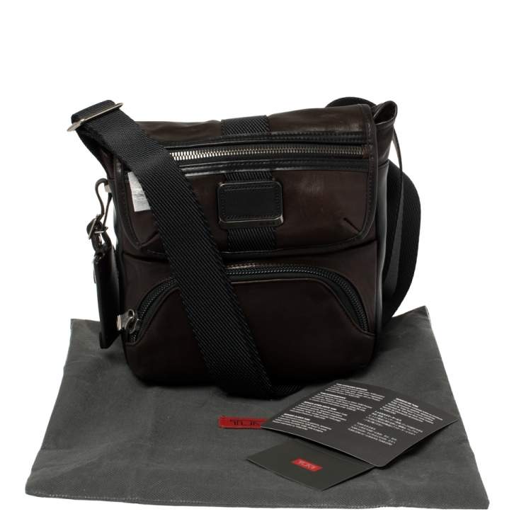 Pre Owned Tumi Dark Brown/Black Leather Barton Crossbody Bag