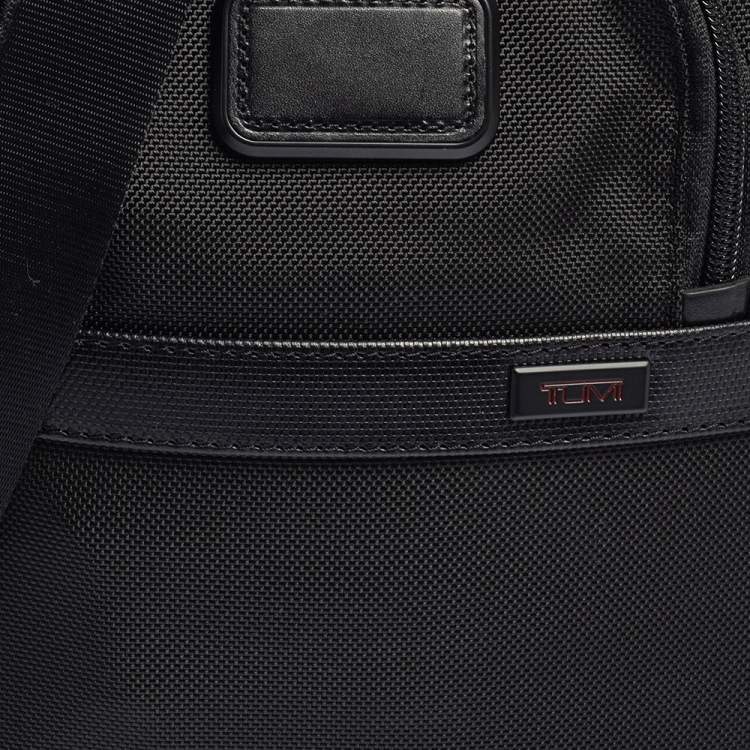 Pre Owned Tumi Black Nylon Alpha 2 Pocket Messenger Bag