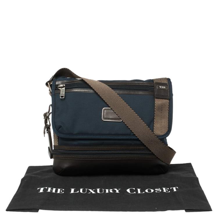 Pre Owned TUMI Blue/Brown Nylon and Leather Bravo Barstow Messenger Bag