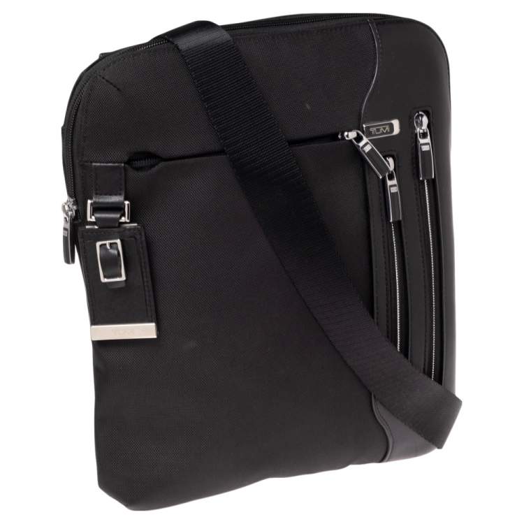 Pre Owned TUMI Black Nylon and Leather Arrive Messenger Bag