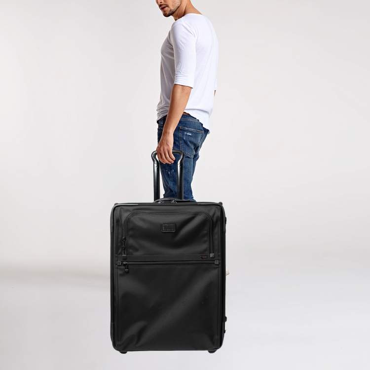 Pre Owned TUMI Black Nylon 2 Wheeled Alpha Expandable Short Trip Luggage