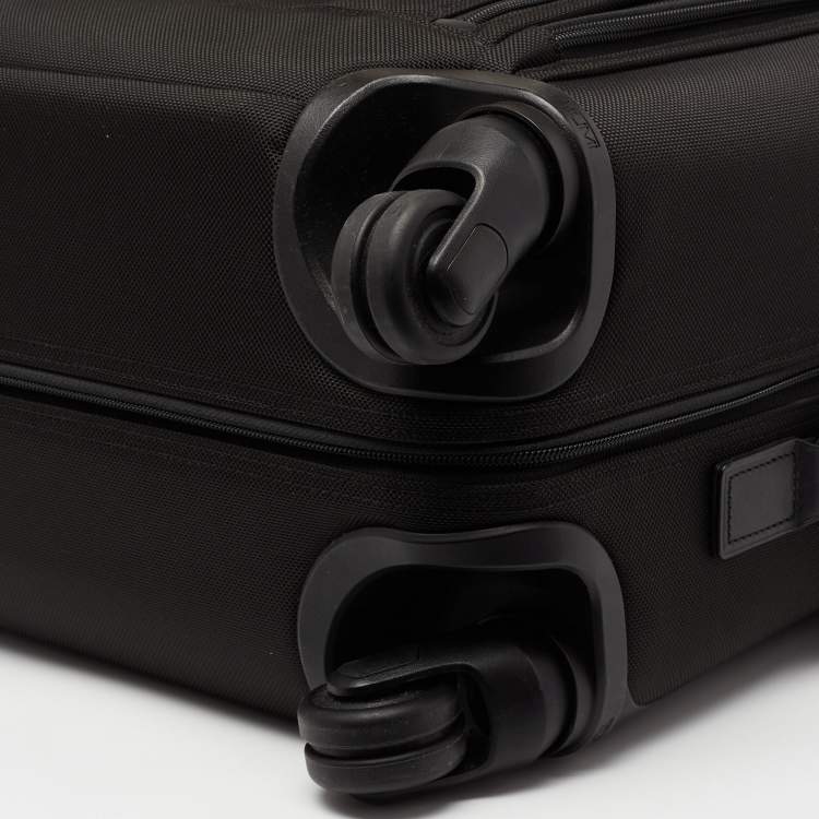 Pre Owned TUMI Black Nylon 4 Wheeled Alpha II Garment Carry On Luggage