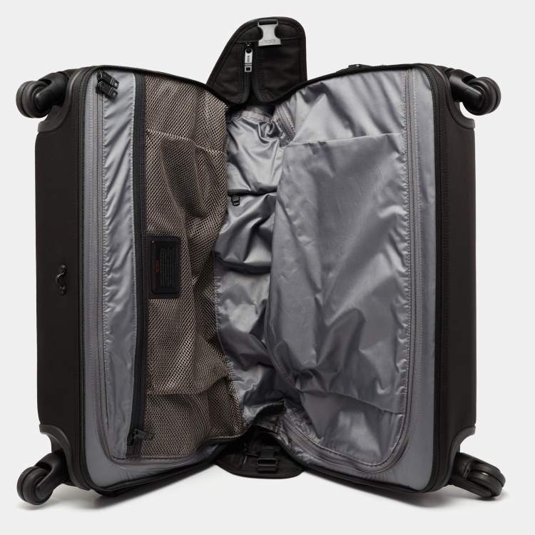 Pre Owned TUMI Black Nylon 4 Wheeled Alpha II Garment Carry On Luggage