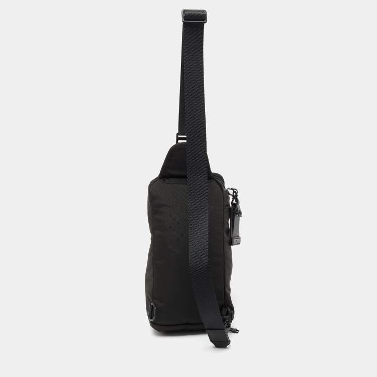 Pre Owned TUMI Black Nylon and Leather Alpha Bravo Kelly Sling Bag