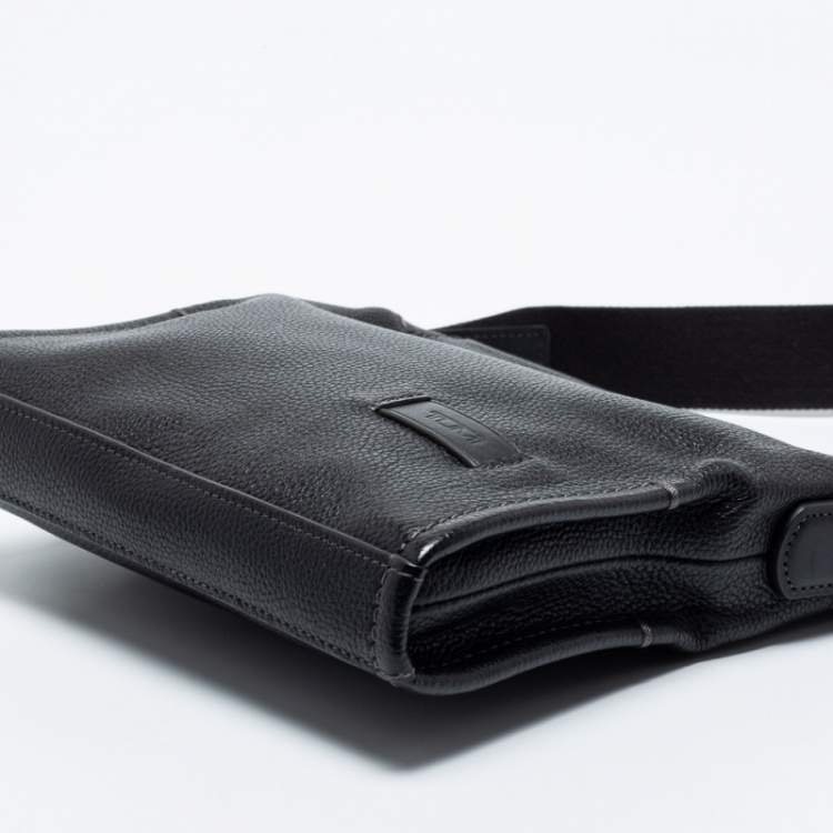 Pre Owned TUMI Black Leather Harrison Scott Messenger Bag