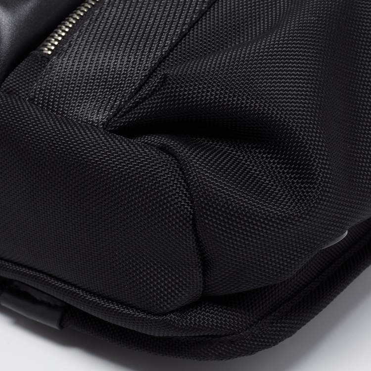 مملوكة مسبقًا TUMI Black Nylon and Leather Alpha Bravo Saratoga Sling Bag