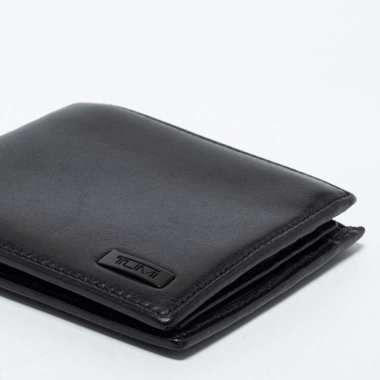 Pre Owned TUMI Black Leather Bifold Compact Wallet