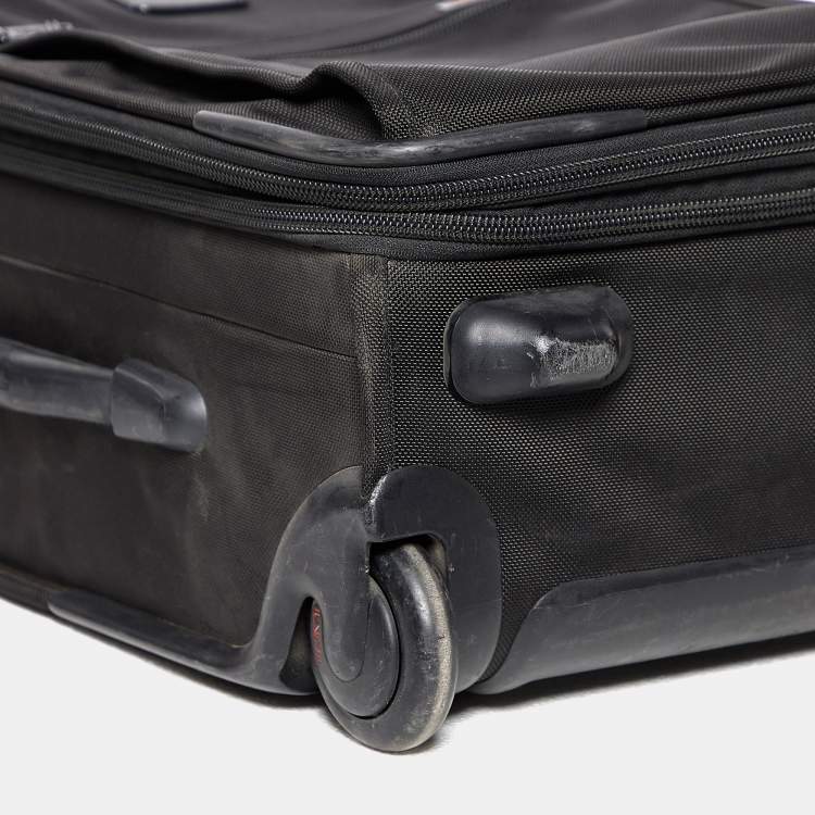 Pre Owned TUMI Black Nylon Alpha 2 International Expandable Suitcase