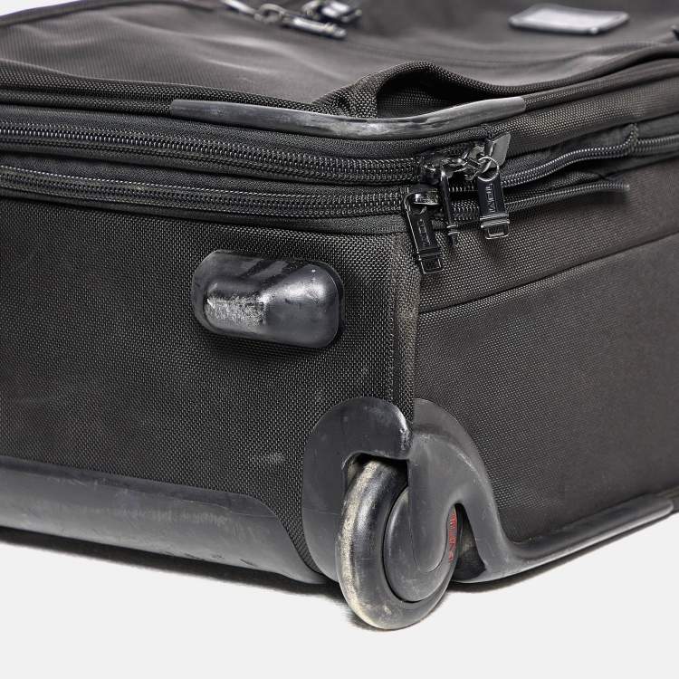 Pre Owned TUMI Black Nylon Alpha 2 International Expandable Suitcase