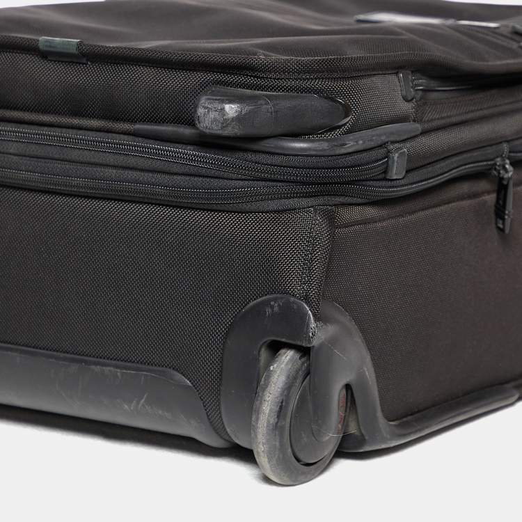 Pre Owned TUMI Black Nylon Alpha 2 International Expandable Suitcase