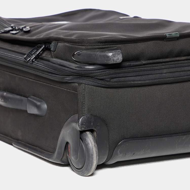 Pre Owned TUMI Black Nylon Alpha 2 International Expandable Suitcase