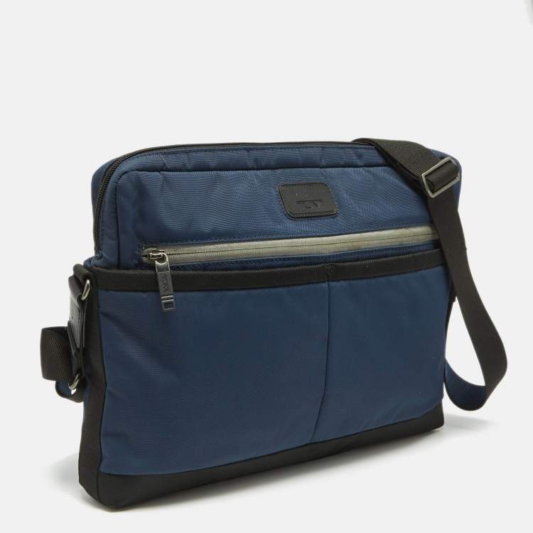 Pre Owned Tumi Blue/Black Nylon Laptop Bag