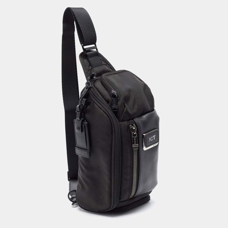 Pre Owned TUMI Black Nylon and Leather Alpha Bravo Kelly Sling Bag