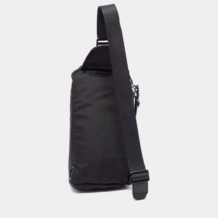 Pre Owned TUMI Black Nylon and Leather Alpha Bravo Kelly Sling Bag