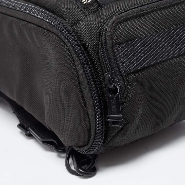Pre Owned TUMI Black Nylon and Leather Alpha Bravo Kelly Sling Bag