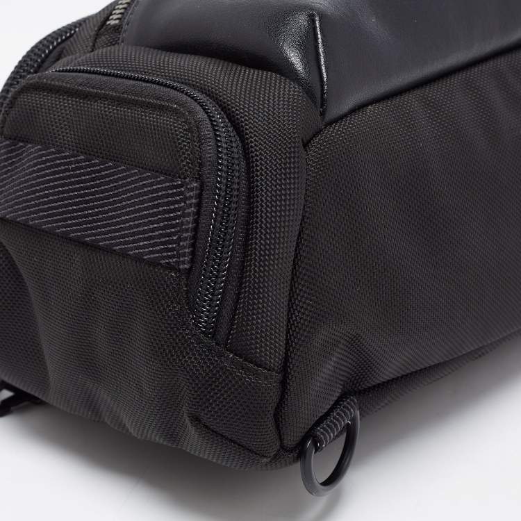 Pre Owned TUMI Black Nylon and Leather Alpha Bravo Kelly Sling Bag