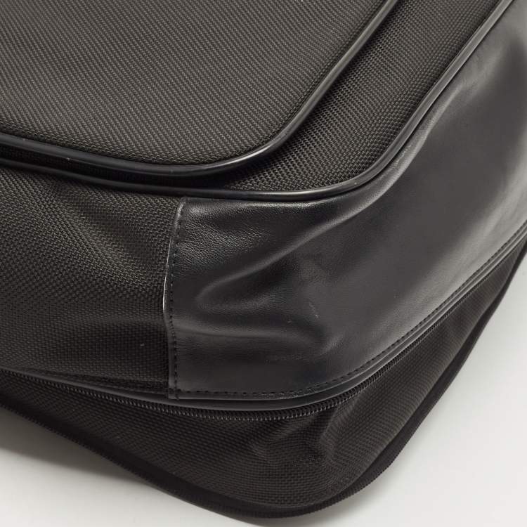 Pre Owned TUMI Black Nylon and Leather Spirit of Imagination Messenger Bag 