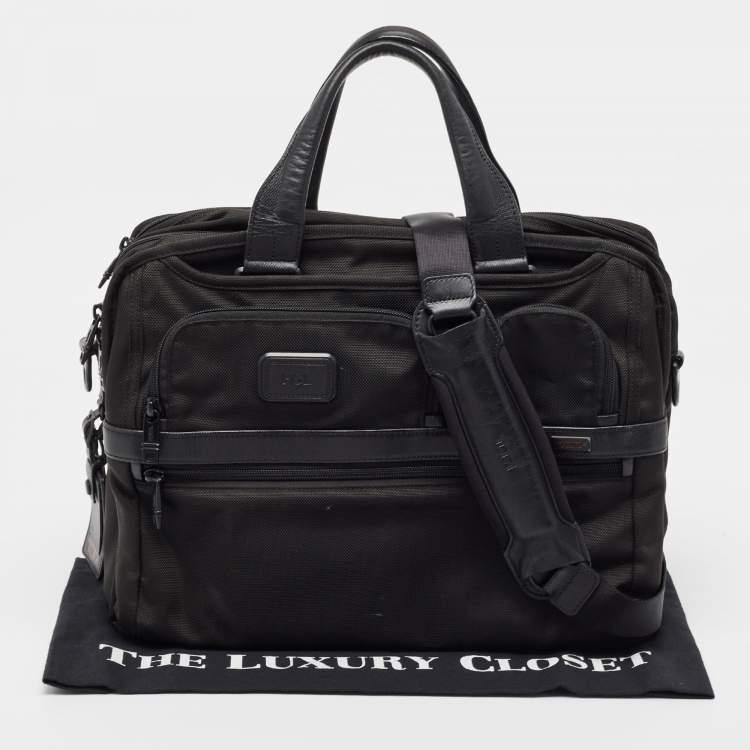 Pre Owned TUMI Black Nylon Alpha II Expandable T-Pass Laptop Bag
