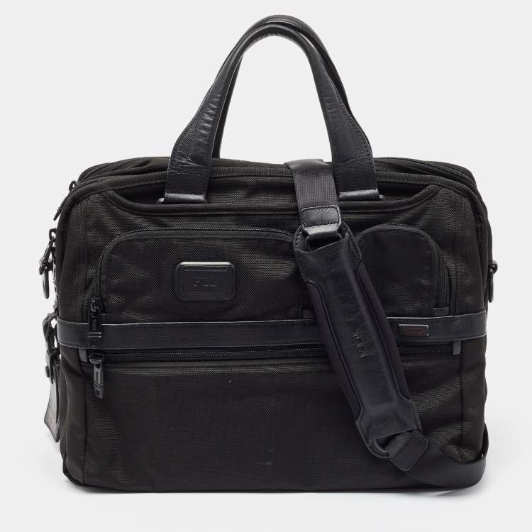 Pre Owned TUMI Black Nylon Alpha II Expandable T-Pass Laptop Bag