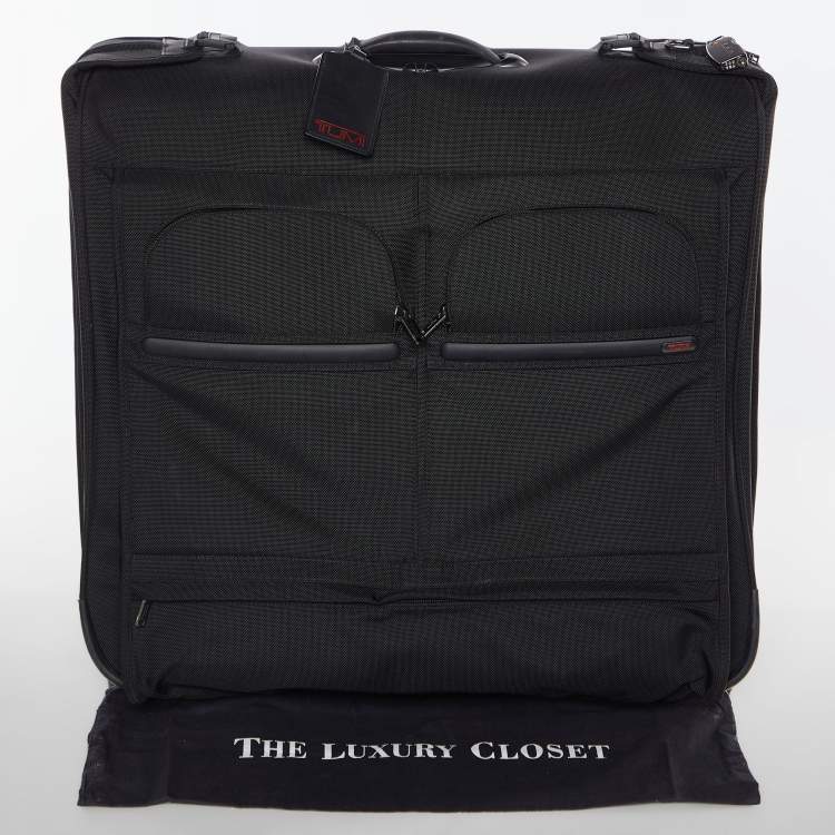 Pre Owned Tumi Black Nylon 2 Wheeled Expandable Garment Luggage