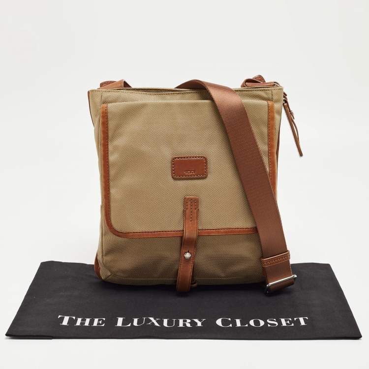 Pre Owned Tumi Beige/Brown Nylon and Leather Flap Messenger Bag