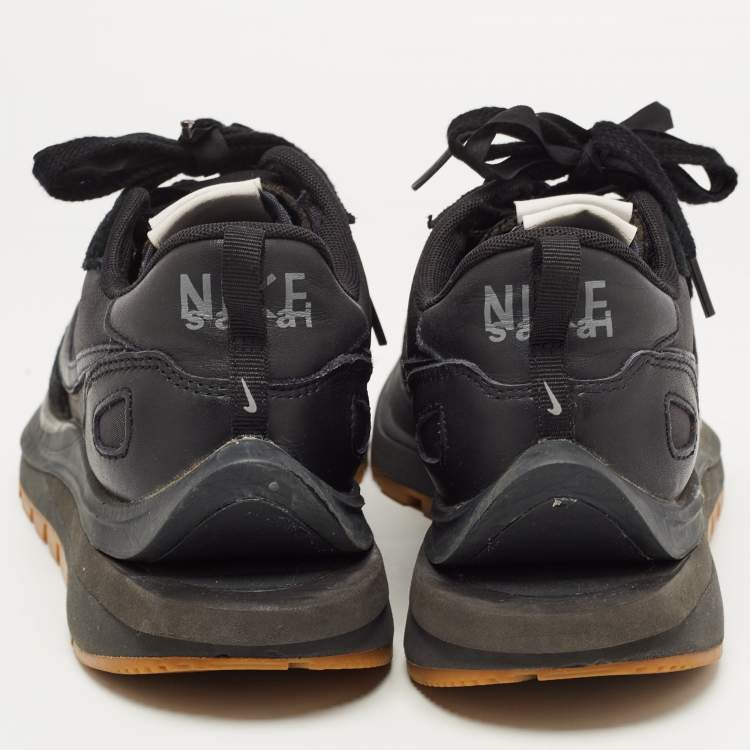 Pre Owned SACAI X Nike Vaporwaffle Black Nylon and Suede Gum Athletic Sneakers Size 43