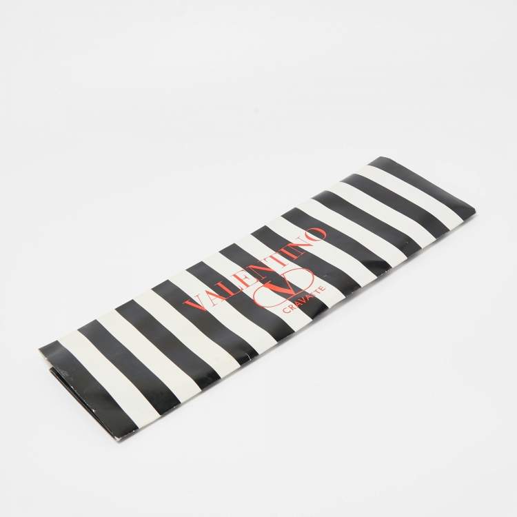 Pre Owned Valentino Black Floral Print Textured Silk Traditional Tie