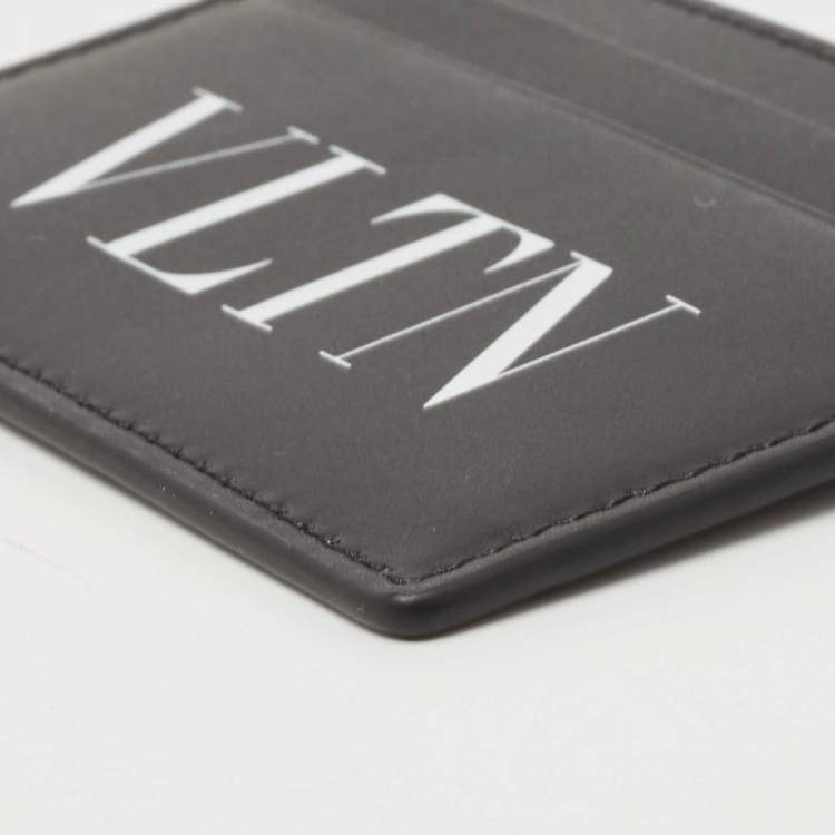 Pre Owned Valentino Black Leather VLTN Logo Card Holder