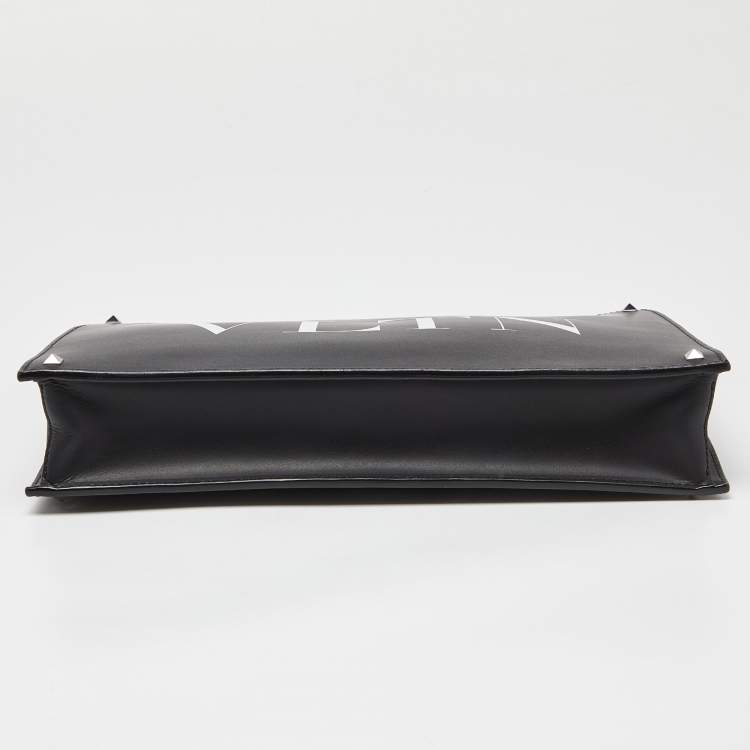 Pre Owned Valentino Black/White Leather VLNT Zip Pouch