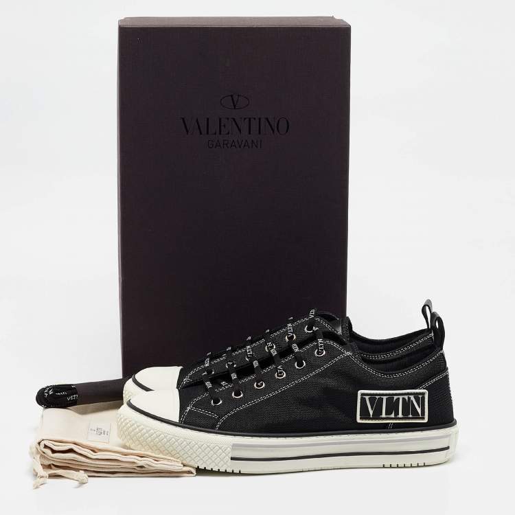 مملوكة مسبقًا Valentino Black Mesh Giggies Sneakers Size 41