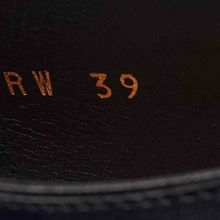 Pre Owned Valentino Size 39 Black Leather Derby