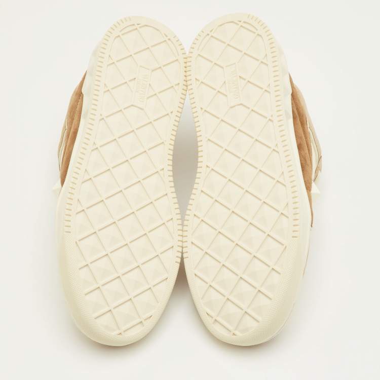 Pre Owned حذاء رياضي فالنتينو ون ستد جلد سويدي وجلد بني فاتح وأبيض منخفض من أعلى مقاس 41.5 حجم كبير جدًا