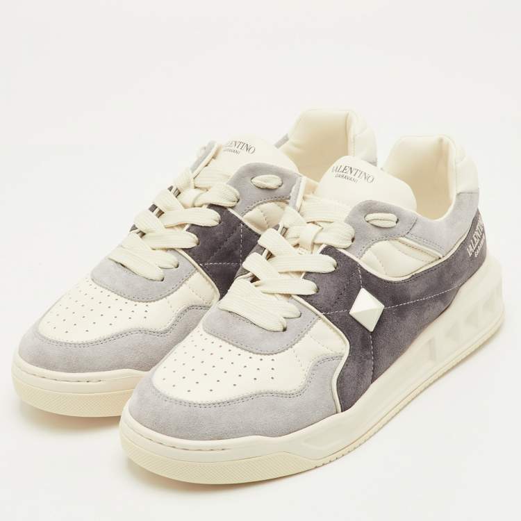 Pre Owned Valentino One Stud XL Size 41.5 Grey/White Suede and Leather Low Top Sneakers