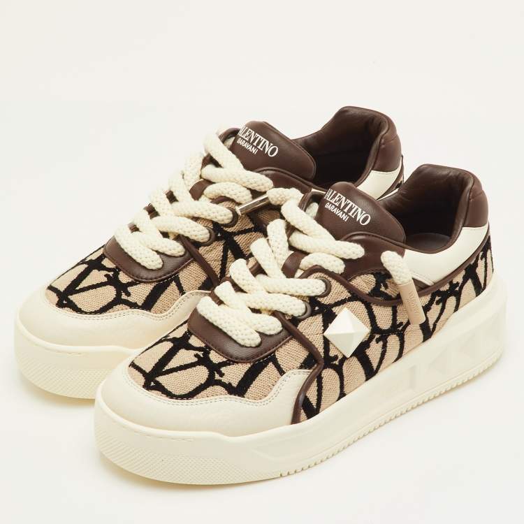 Pre Owned Valentino One Stud XL Size 41.5 Light Brown/White Toile Iconographe Jacquard and Leather Sneakers