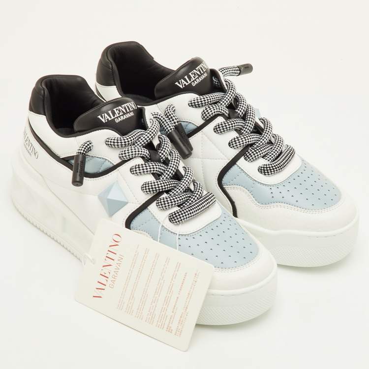 Pre Owned Valentino One Stud XL Size 41.5 White/Pastel Blue Leather Low Top Sneakers
