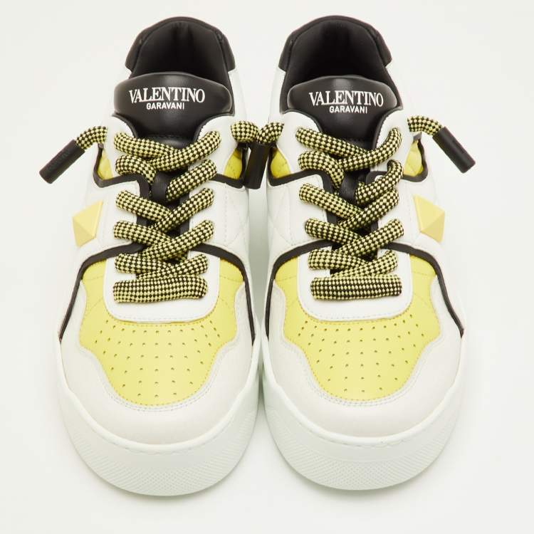 Pre Owned Valentino One Stud XL Size 41.5 White/Light Yellow Leather Low Top Sneakers