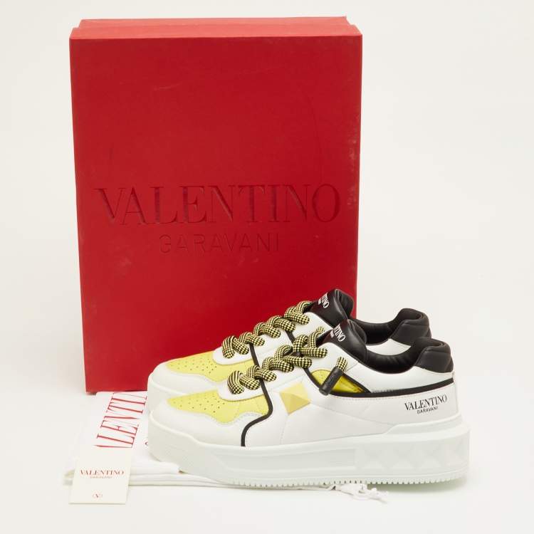 Pre Owned Valentino One Stud XL Size 41.5 White/Light Yellow Leather Low Top Sneakers
