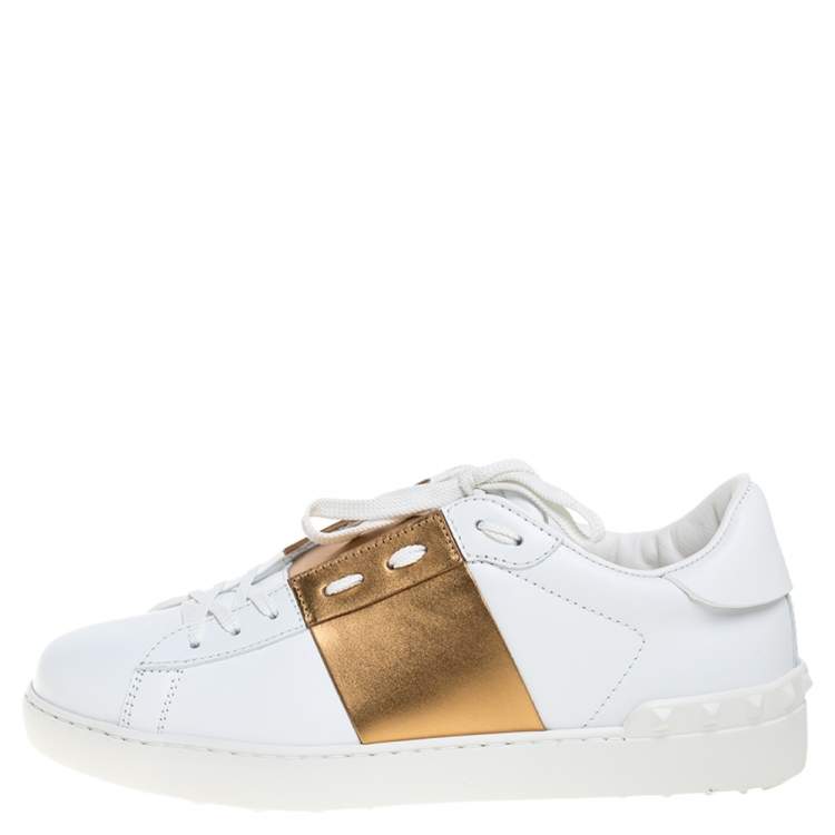 partikel indbildskhed varsel Valentino White and Metallic Gold Band Leather Open Low Top Sneakers Size  40 Valentino | TLC