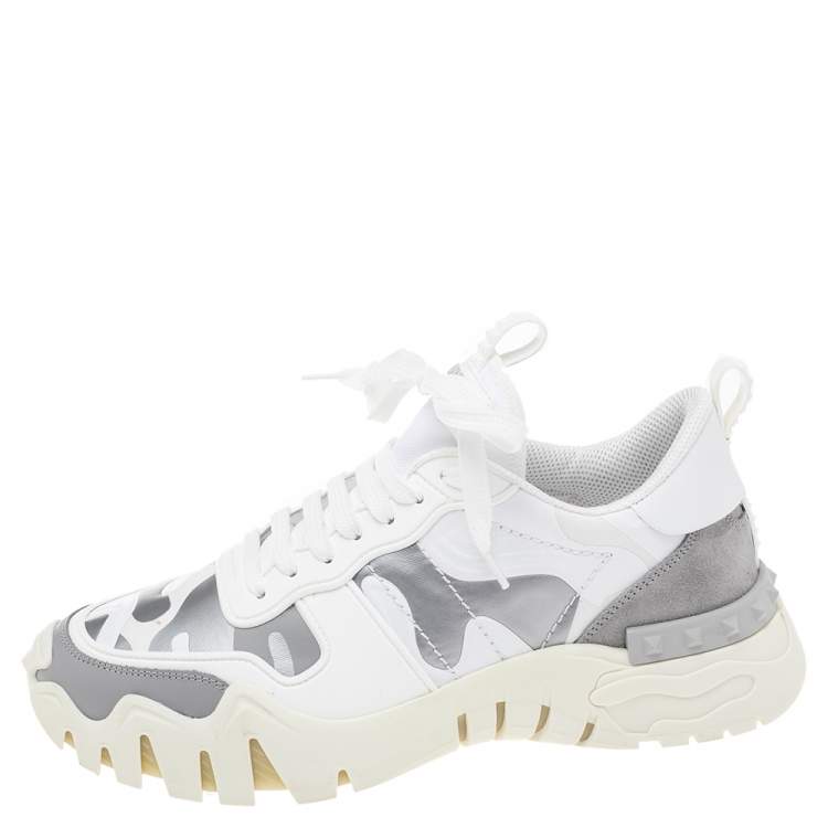 مملوكة مسبقًا Valentino White/Grey Camouflage Print Canvas And Leather Rockrunner Low Top Sneakers Size 42.5